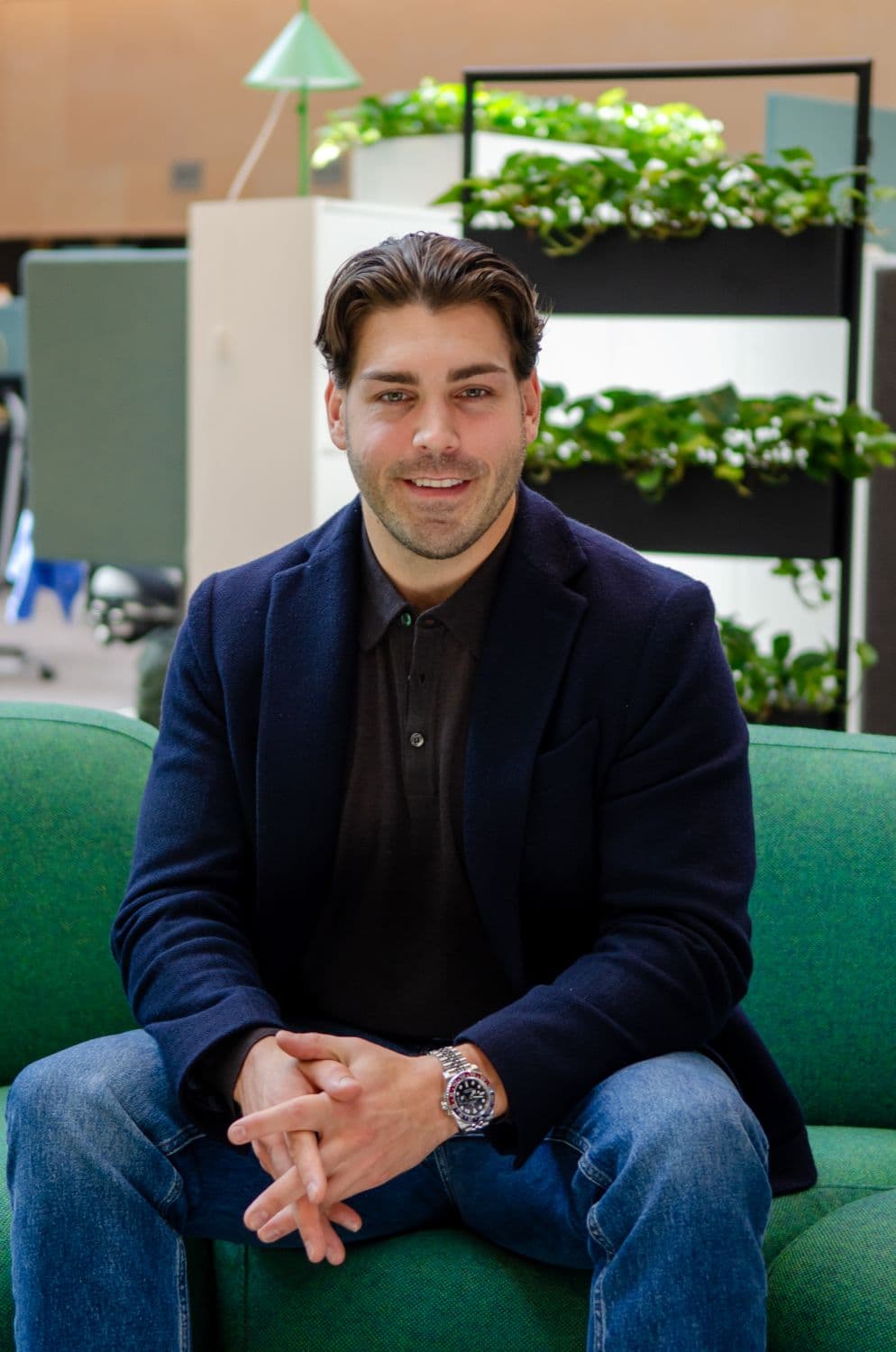 Jakob Almén, Senior Sales Executive